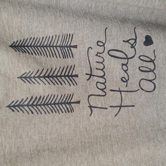 NWOT Nature Heals All tank top - Picture 2 of 5